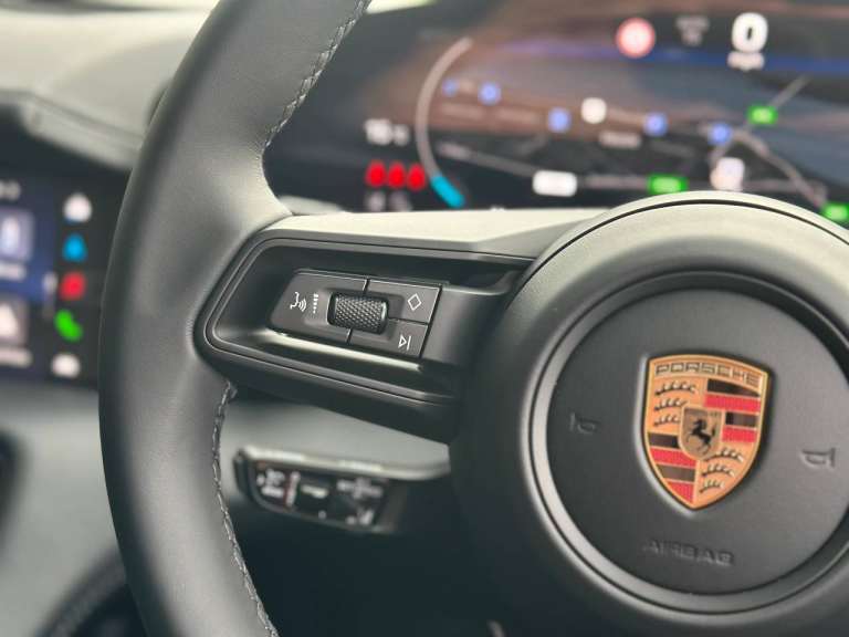 2025 Porsche Taycan 440kW 105kWh 4S Black Edition 4dr Auto Saloon Electric Automatic