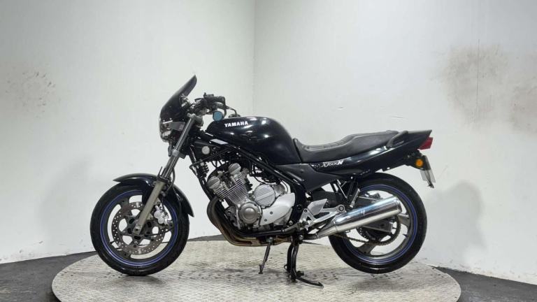 Yamaha XJ6 XJ600 1997 23K RUNNING PROJECT BIKE SPARES OR REPAIR 600CC