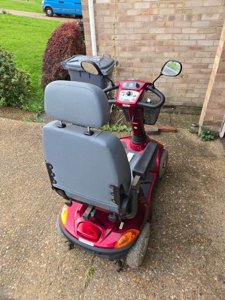 Landlex broadway mobility scooter (batteries dead)