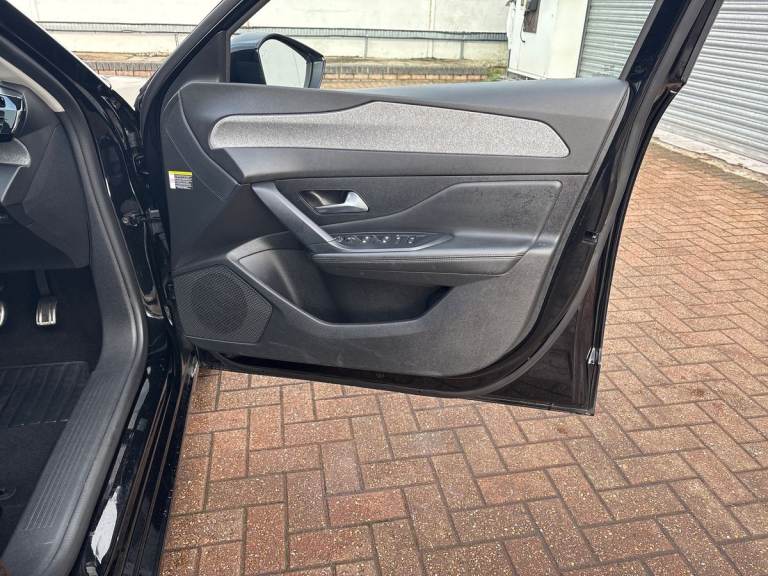 2024 Peugeot 308 1.2 PureTech Allure 5dr EAT8 ESTATE PETROL Automatic