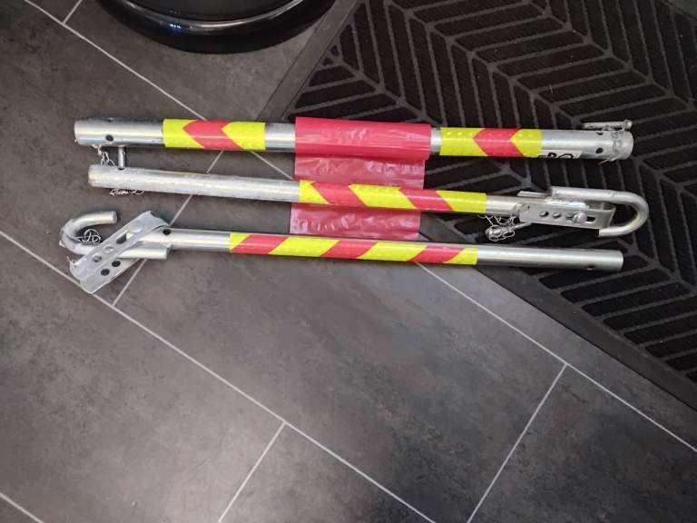 Vehicle towing bar for safe towing of vehicles new