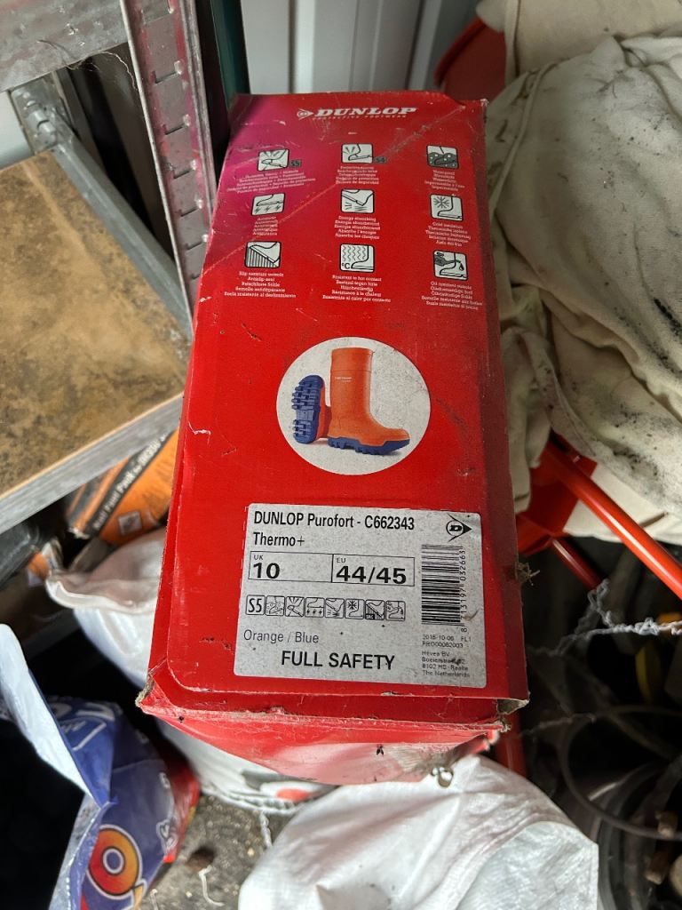 Dunlop safety wellington 