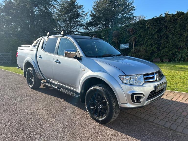 2015 Mitsubishi L200 Double Cab DI-D Barbarian Black 4WD 176Bhp PICK UP Diesel Manual