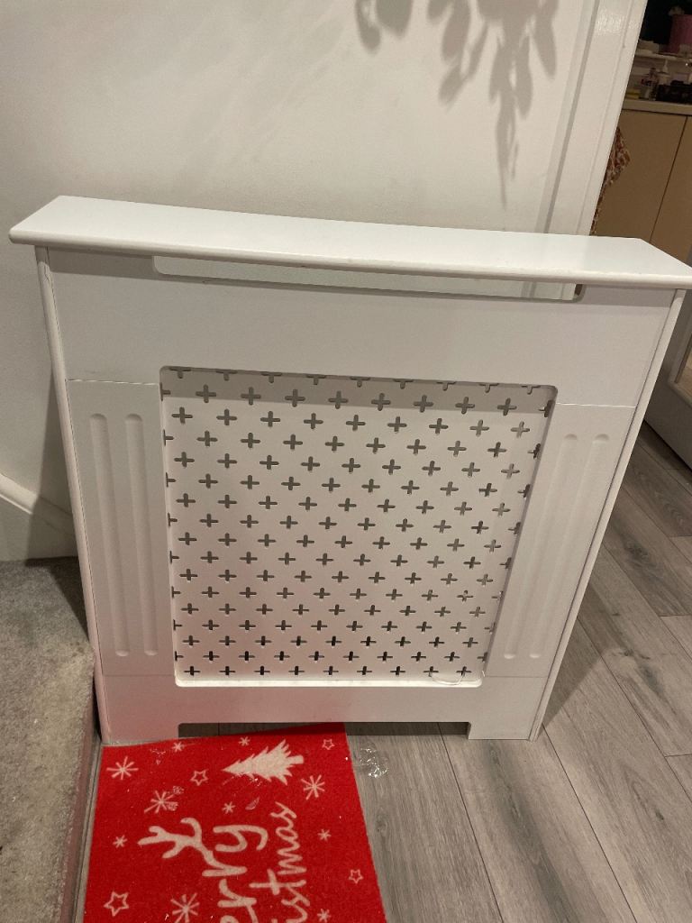 Radiator cover 