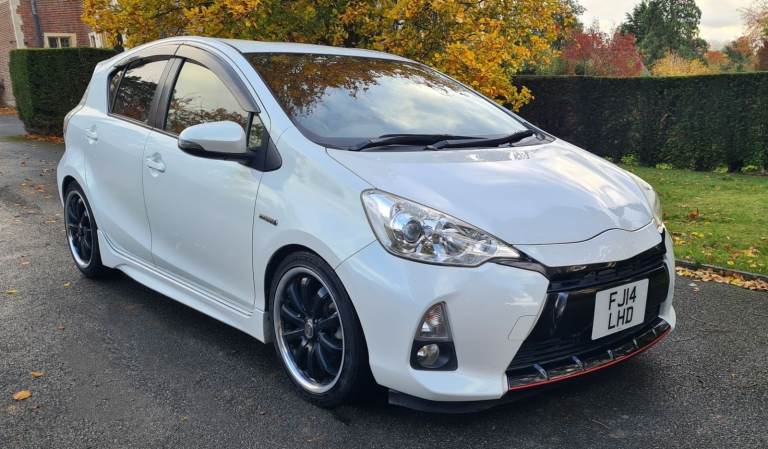 2014 TOYOTA AQUA 1.5 HYBRID AUTOMATIC BODYKIT not PRIUS YARIS MICRA HONDA JAZZ