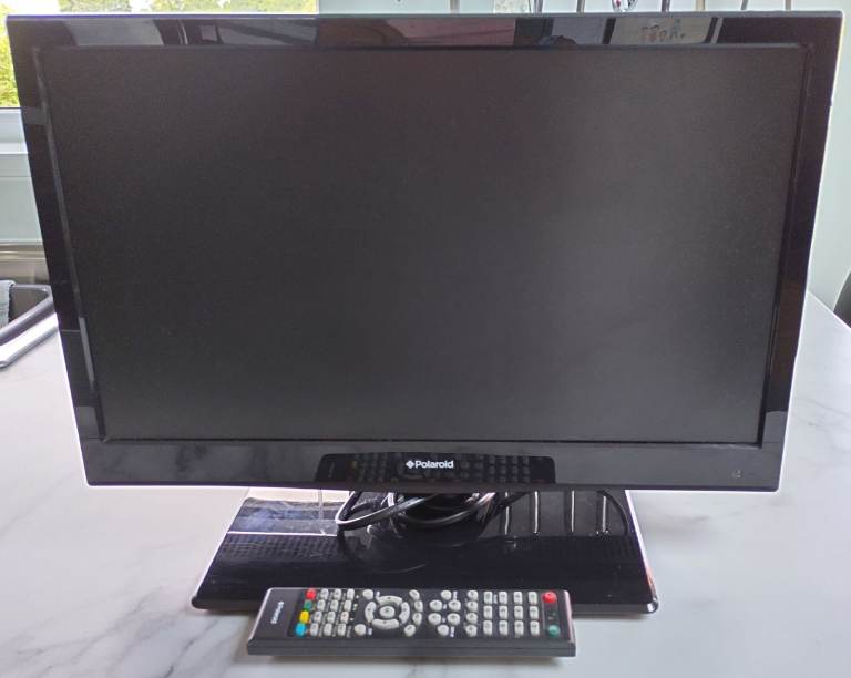 POLAROID FLAT SCREEN TELEVISION