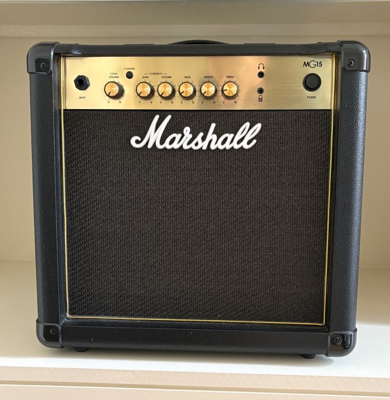Nearly new - Marshall MG15G Amp