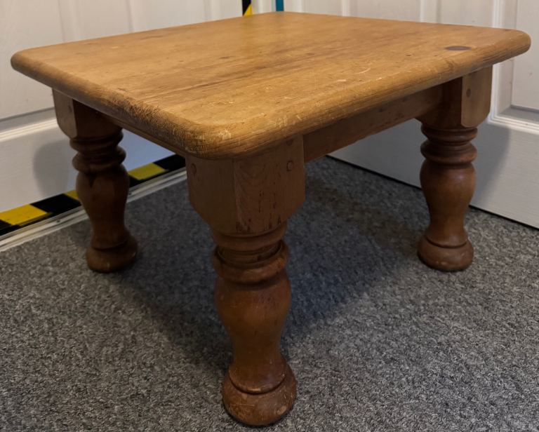 Pine coffee table 