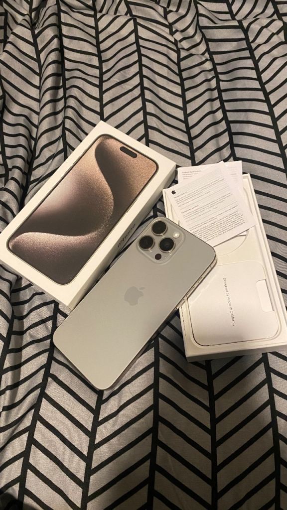 Apple iPhone 15 Pro Max – titanium