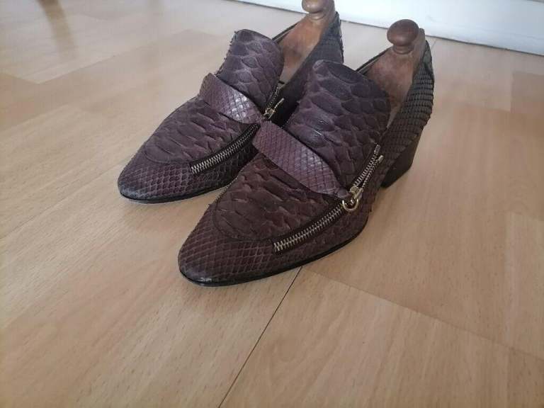Designer CHLOE Leather Heel Loafers with zipper. Ex Cond. Size : UK 6.5 EU 40 