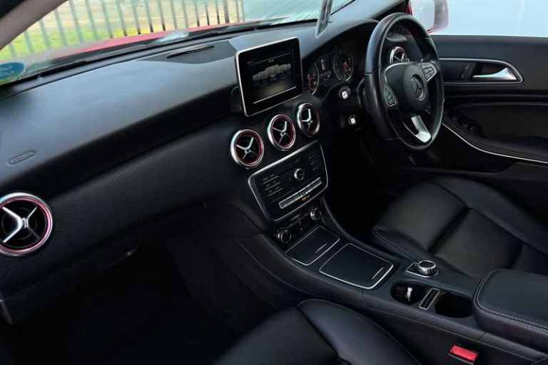 2018 Mercedes-Benz A-Class A160 SE Executive 5dr Auto HATCHBACK PETROL Automatic