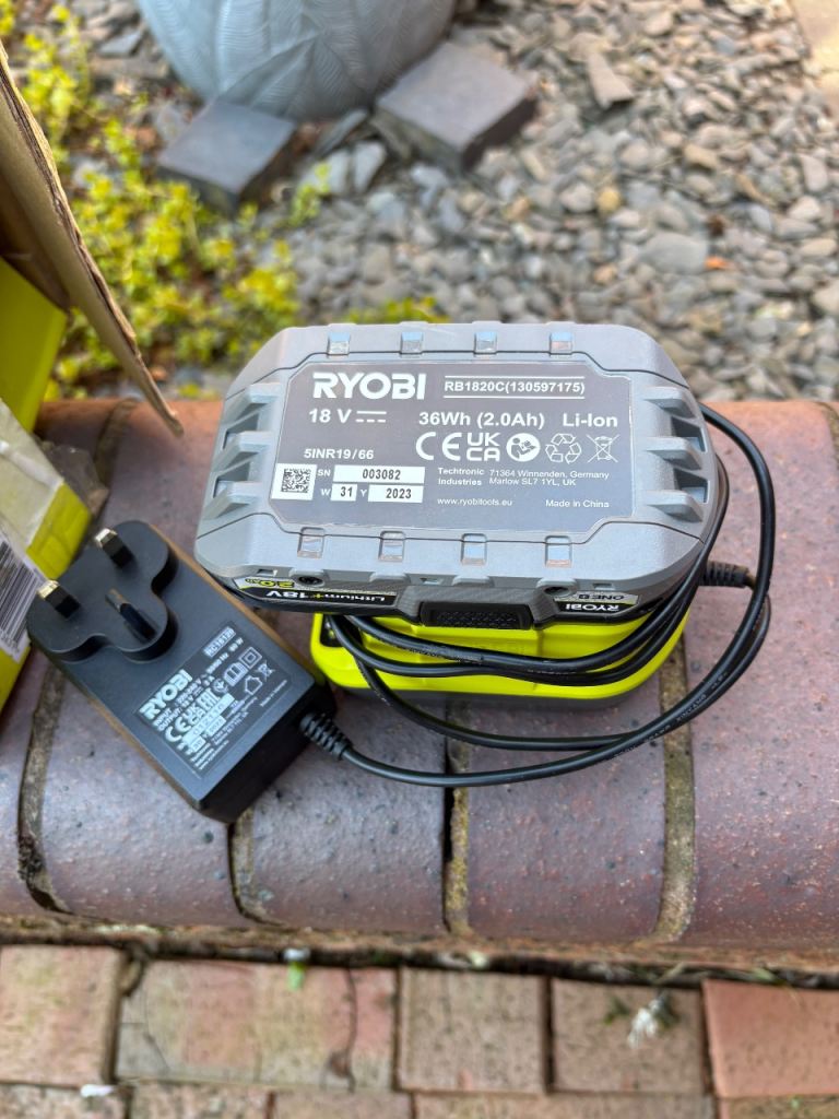 RYOBI 18v cordless hedge trimmer