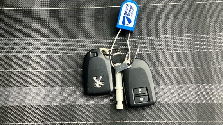 2019 Peugeot 108 1.0 72 Allure 5dr HATCHBACK PETROL Manual