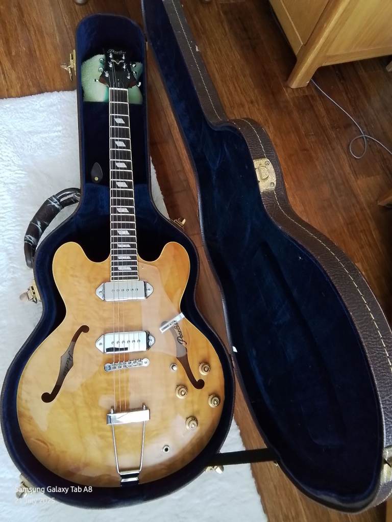 Peerless semi- acoustic, 