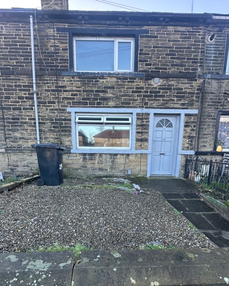 HOUSE TO LET IN BRADFORD BD5 AREA