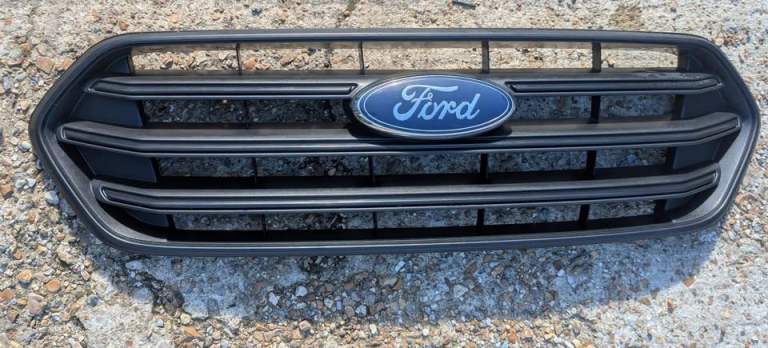Ford Transit Custom Front Grill + Ford Badge (2018–2023 Facelift)