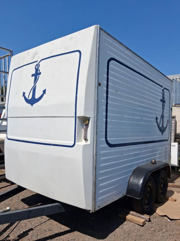 Lynto twin axle box trailer. Gw 2000kg.