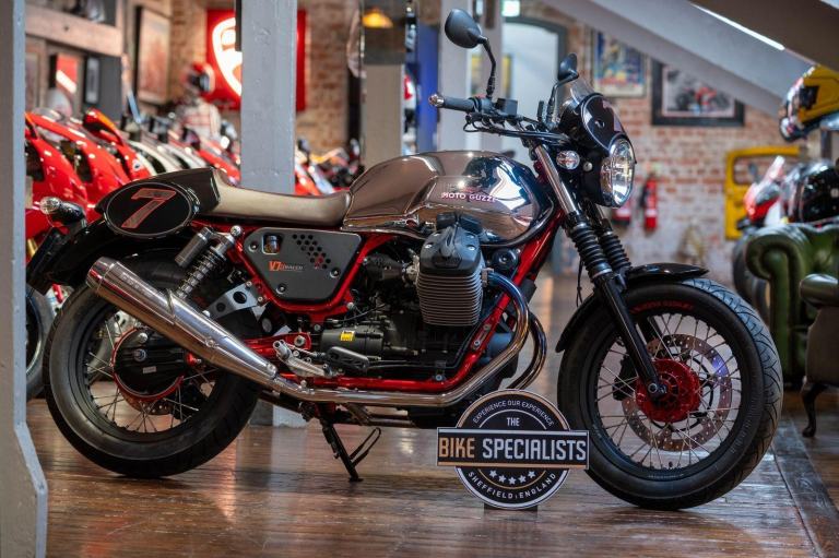MOTO GUZZI V7 744 Racer