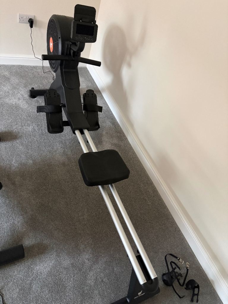 FITT Row Smart - Compact Home Rowing Machine Black, Good Condition | in ...