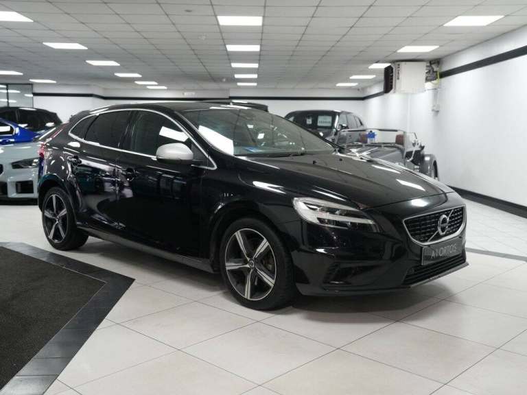 2019 03 VOLVO V40 1.5 T3 R-DESIGN EDITION HATCHBACK 5DR PETROL AUTO EURO 6 (S/S)