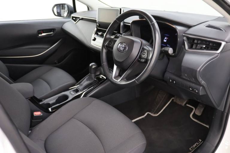 2022 Toyota Corolla 1.8 VVT-h GPF Design Saloon 4dr Petrol Hybrid CVT Euro 6 (s/s) (122 ps) Saloo...