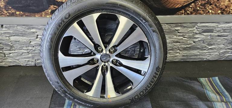 Kia Genuine 18 alloy wheel + 1 x tyre 235 55 18 Hankook NEW!!