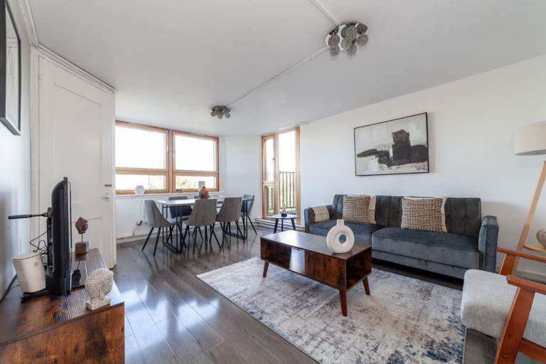 🏙️ SPACIOUS 4-BED W/ TERRACE | LONG-TERM | COMPANY LETS WELCOME – CHELSEA SW10