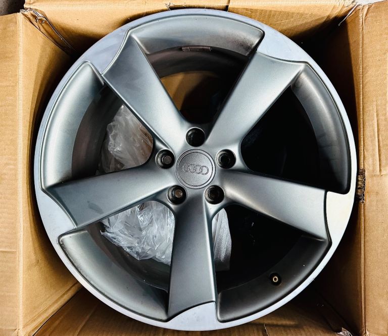Set of 4 Silver Audi TTRS 19-inch Rotor Alloy Wheels