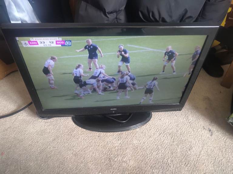 image for BARGAIN LCD TV 53cm x 38cm in Working Order