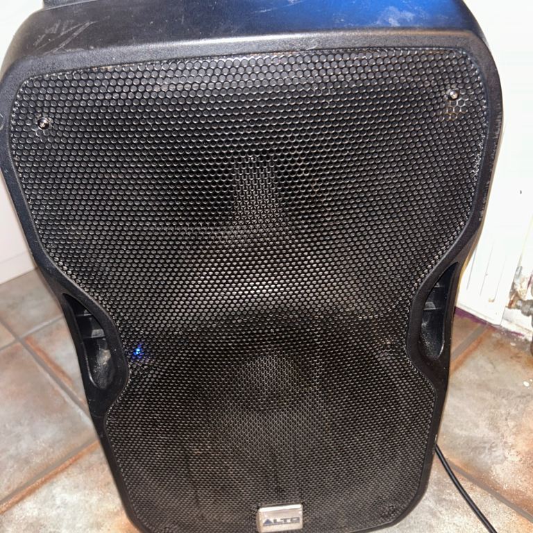 Alto Professional TS112A Truesonic 800W Powered Speaker – Good Condition