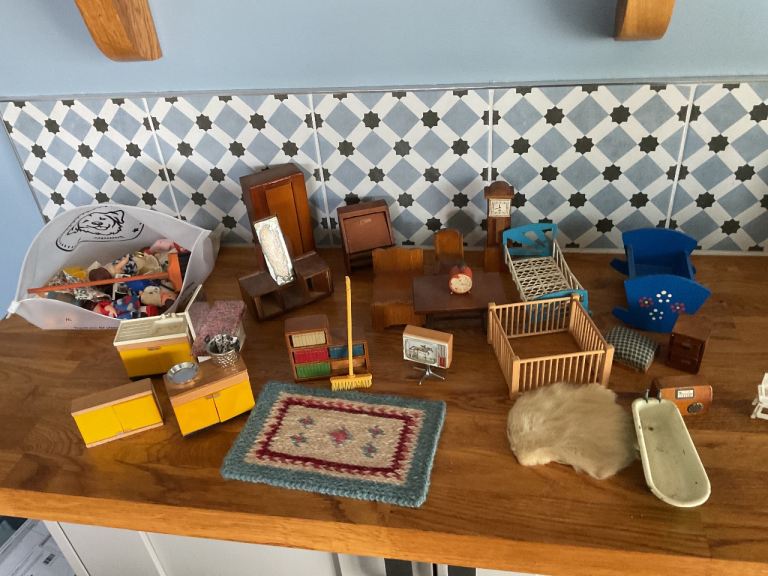 Dolls house furniture SOLD