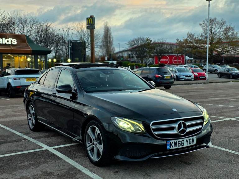 Mercedes-Benz E220 2017 premium sunroof- e class 