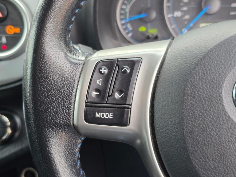 2014 Toyota Yaris 1.5 VVT-h Trend Hatchback 5dr Petrol Hybrid CVT Euro 5 (101 ps) Hatchback Hybri...