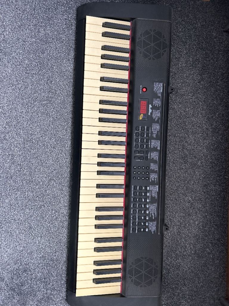 Electronic keyboard 