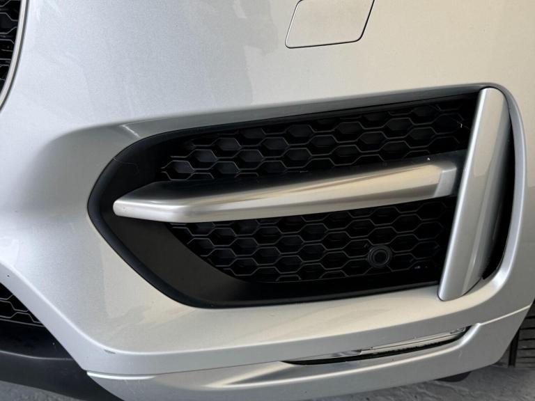 2019 Jaguar F-Pace 2.0 D180 R-Sport SUV 5dr Diesel Auto AWD Euro 6 (s/s) (180 ps) ESTATE Diesel A...