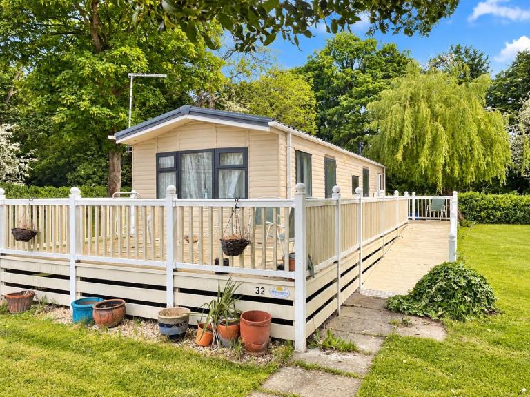 2009 Normandy 40ft x 12ft 2 Bed Disabled Access Static Caravan Offsite