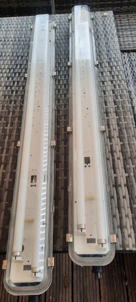 24v 4ft twin light fittings 
