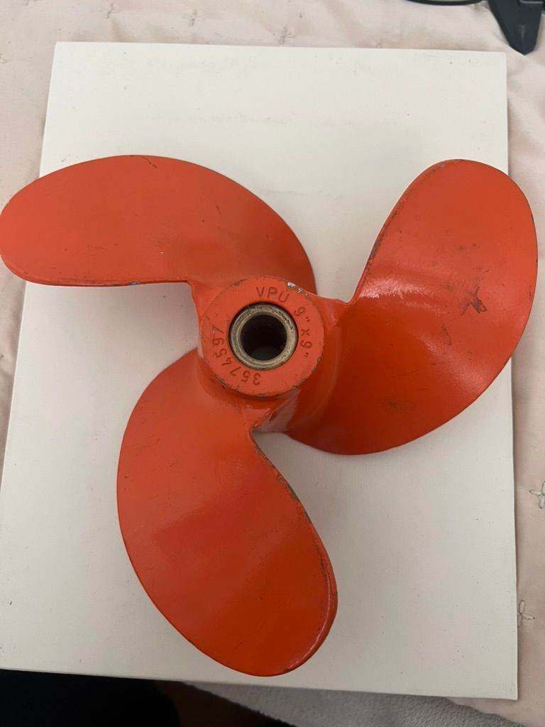 9"x9" Outbord Propellor New unused 