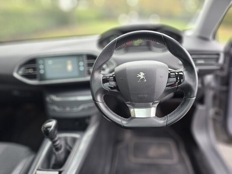 2019 Peugeot 308 SW PureTech Allure Estate Petrol Manual