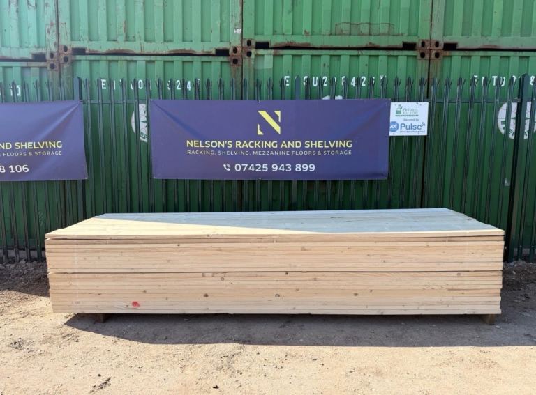 NEW 3.9M/13ft UNGRADED SCAFFOLD BOARD/PLANK £15 EACH UNBANDED 