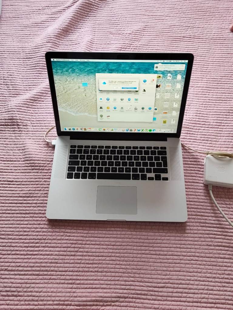 Apple MacBook Pro Retina 15-inch Mid 2014 — i7, 16GB RAM, Charger Included