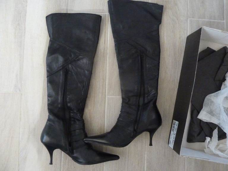image for Soft leather boots Schuh, size 5 to 5.5