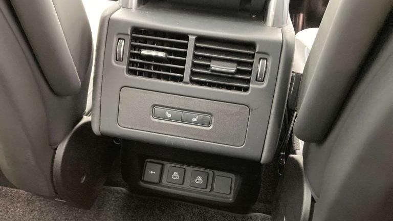 2022 Land Rover Discovery 3.0 D300 R-Dynamic HSE 5dr Auto SUV Diesel Automatic