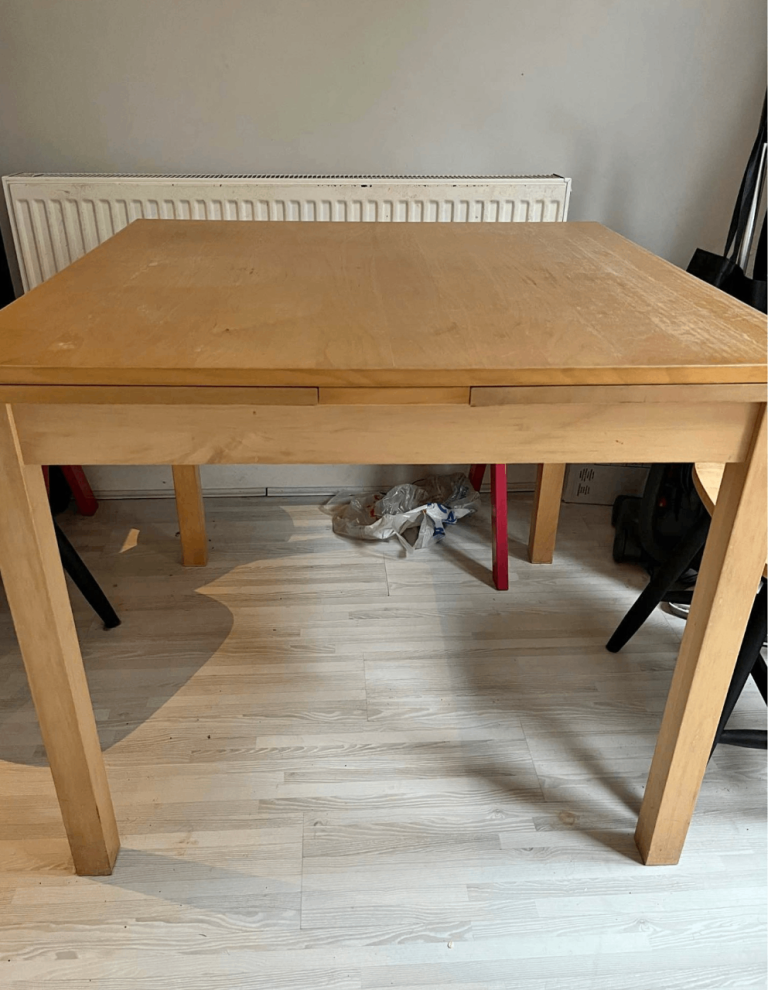IkEA extendable dining table X2 chairs