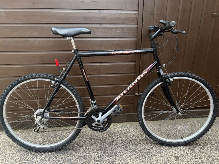 Large ADULT MOUNTAIN BIKE 22” FRAME 26” 
