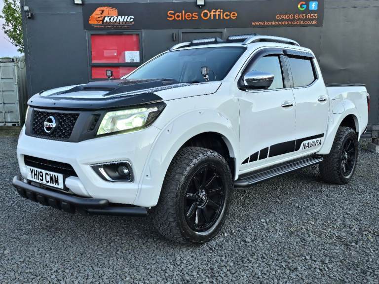 STUNNING 19 NISSAN NAVARA AUTO PICKUP 4X4 TEKNA * 20" ALLOYS * WIDE ARCH KIT