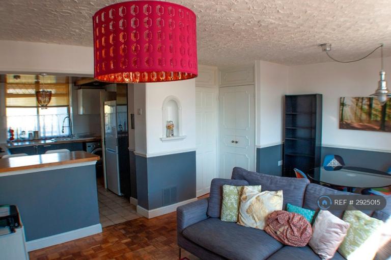3 bedroom flat in Stebondale Street, London, E14 (3 bed) (#2925015)