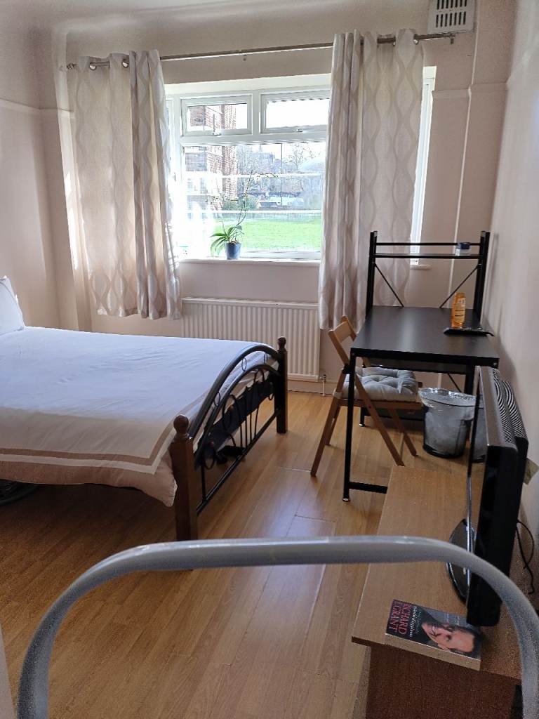 Lovely!!!! Double room to rent in Clapham Park Balam 