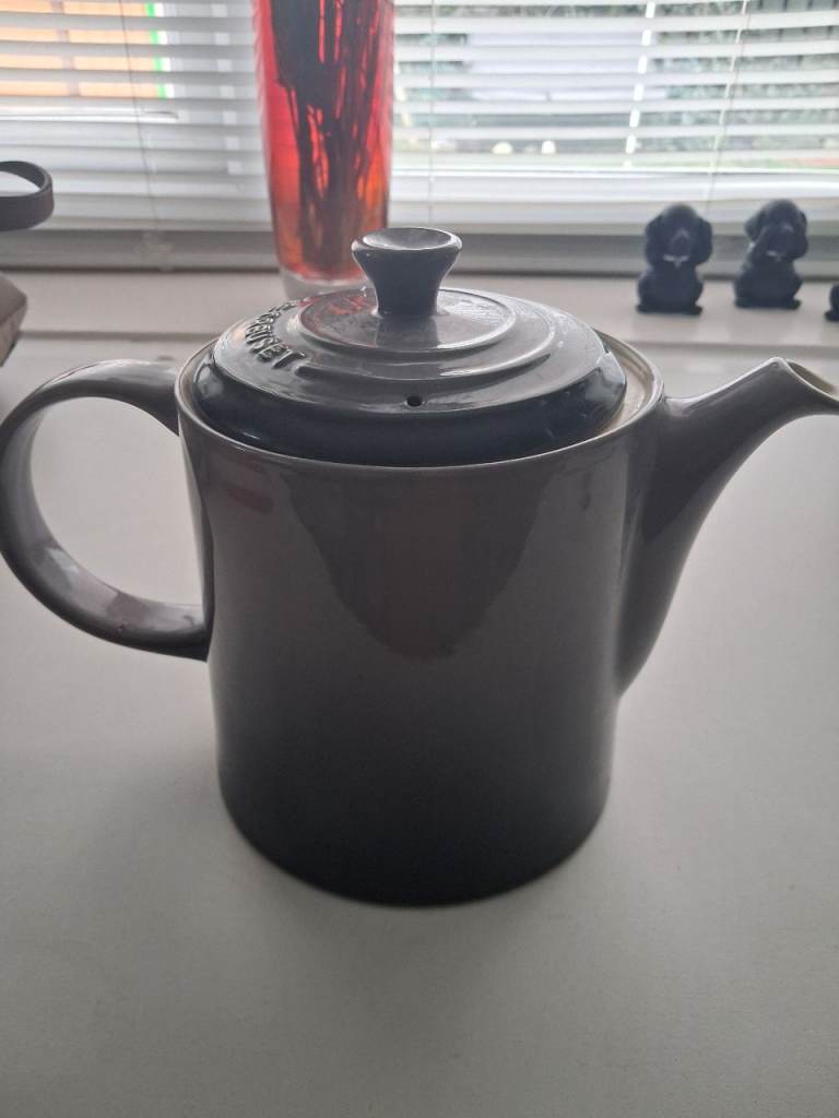 Le Creuset Grand Teapot 