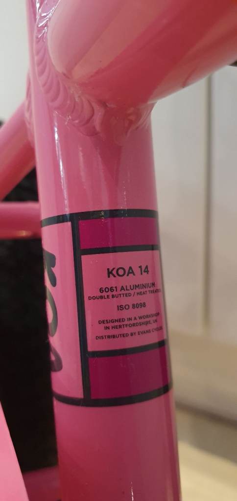 Pinnacle Koa 14" bike in excellent condition 